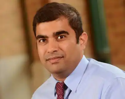 Varun Gaur, MD, FASN portrait.