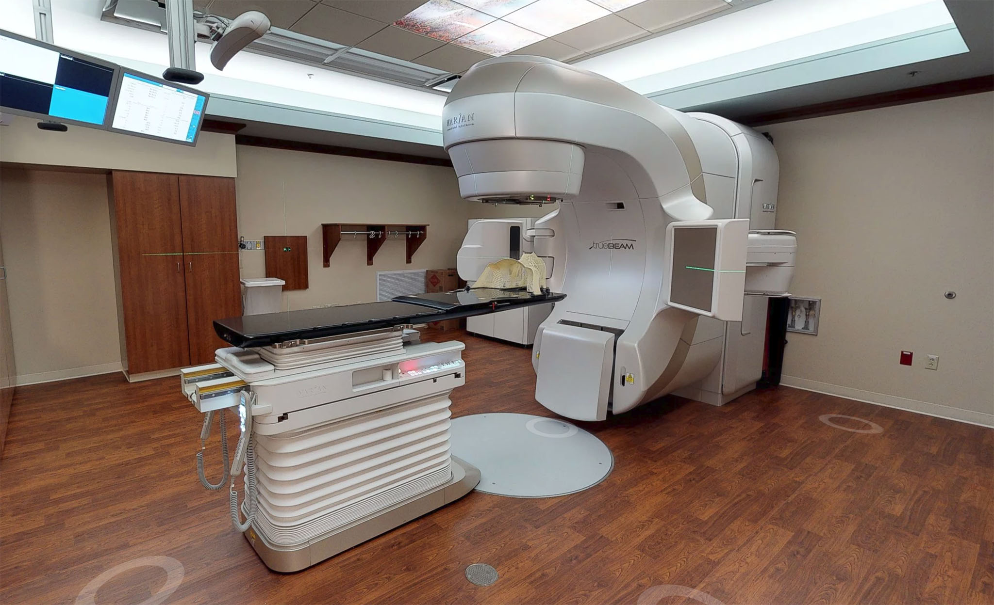 virtual-tour-cancer-center-adds-second-linear-accelerator